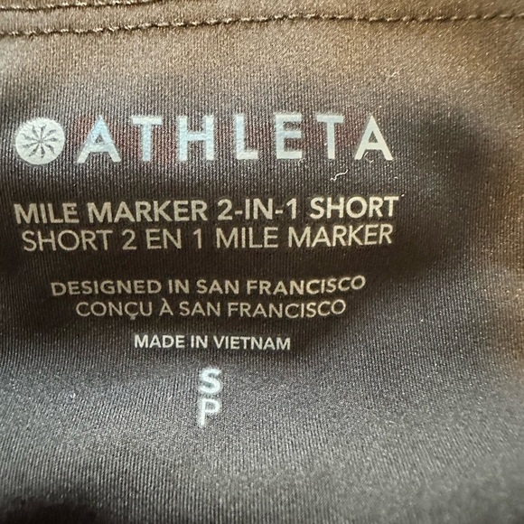 Athleta Mile Marker 2-in-1 Athletic Black Shorts Size Small NWOT - Picture 8 of 10